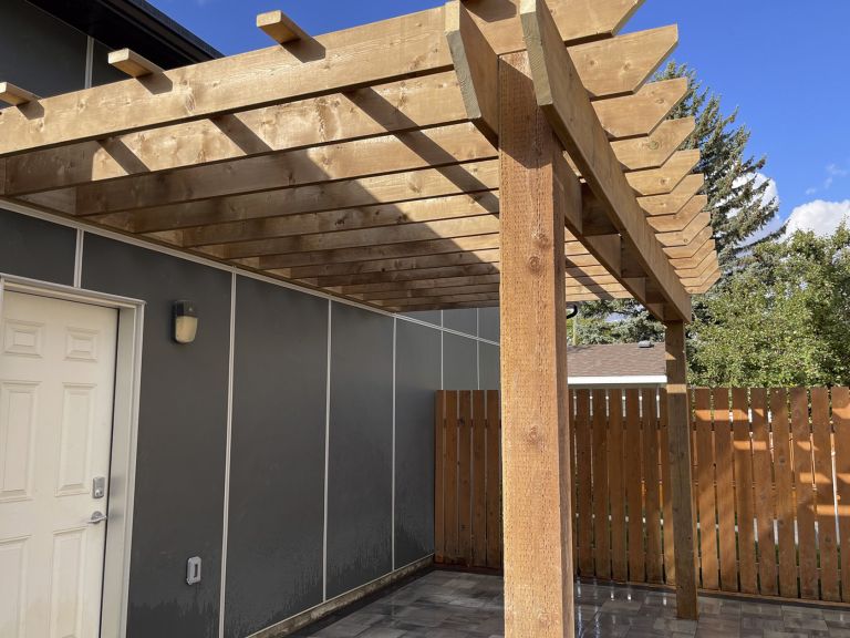 Custom pergola 1 768x576