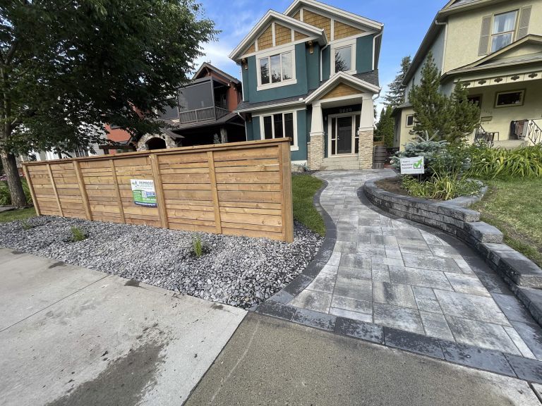 Custom privacy fence 768x576