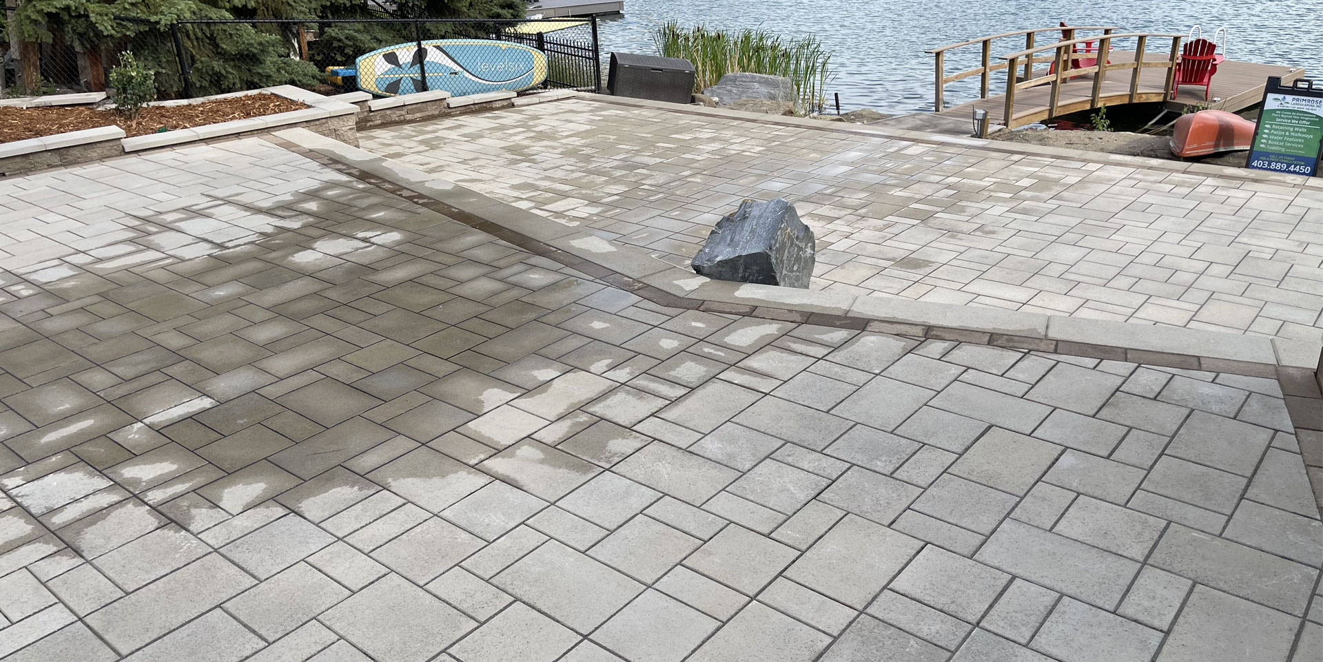 Landscaped patio with pavers