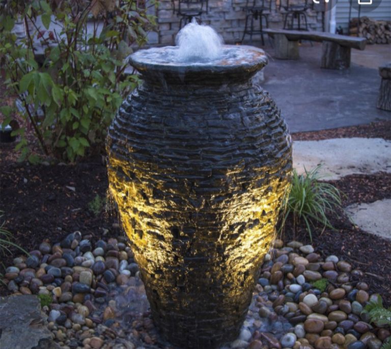 Lighting vase and water feature 768x687