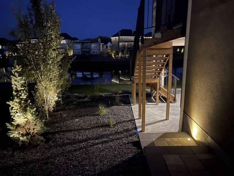 Outdoor lighting trees and walkway 768x576
