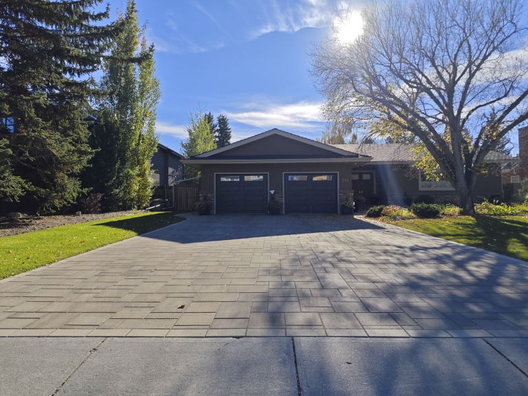 Paver driveway 3 768x576