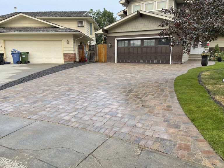 Paver driveway 5 768x576