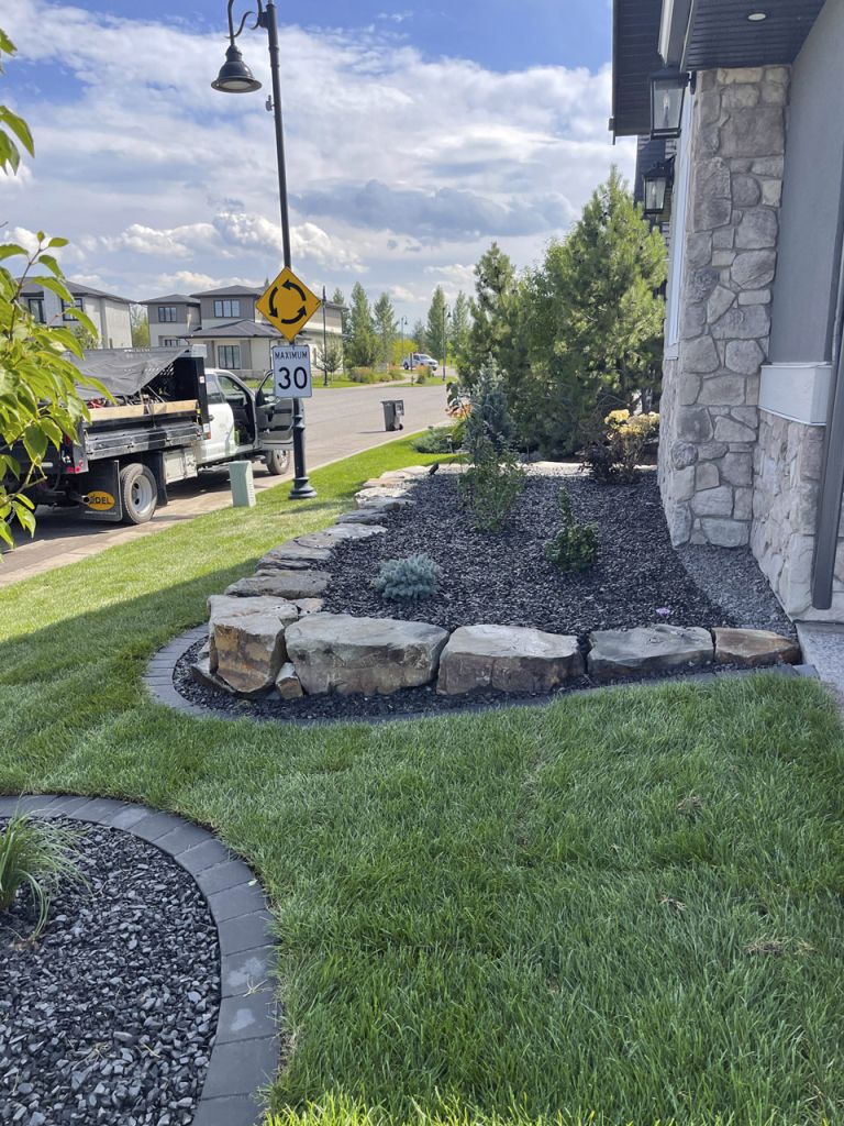 Retaining wall front garden 768x1024